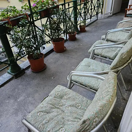 Danubescree Cozy Апартаменты *